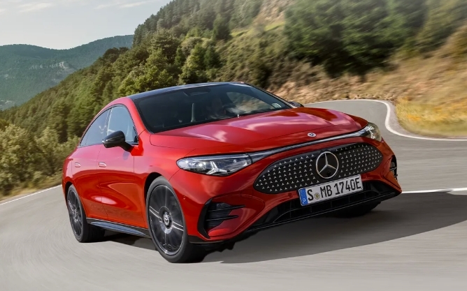 奔驰全新CLA全球首发:基于MMA平台打造,称是电动时代“1升油汽车”