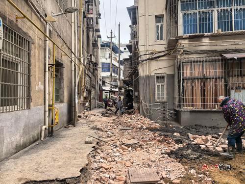 该小区排水排污项目在施工当中