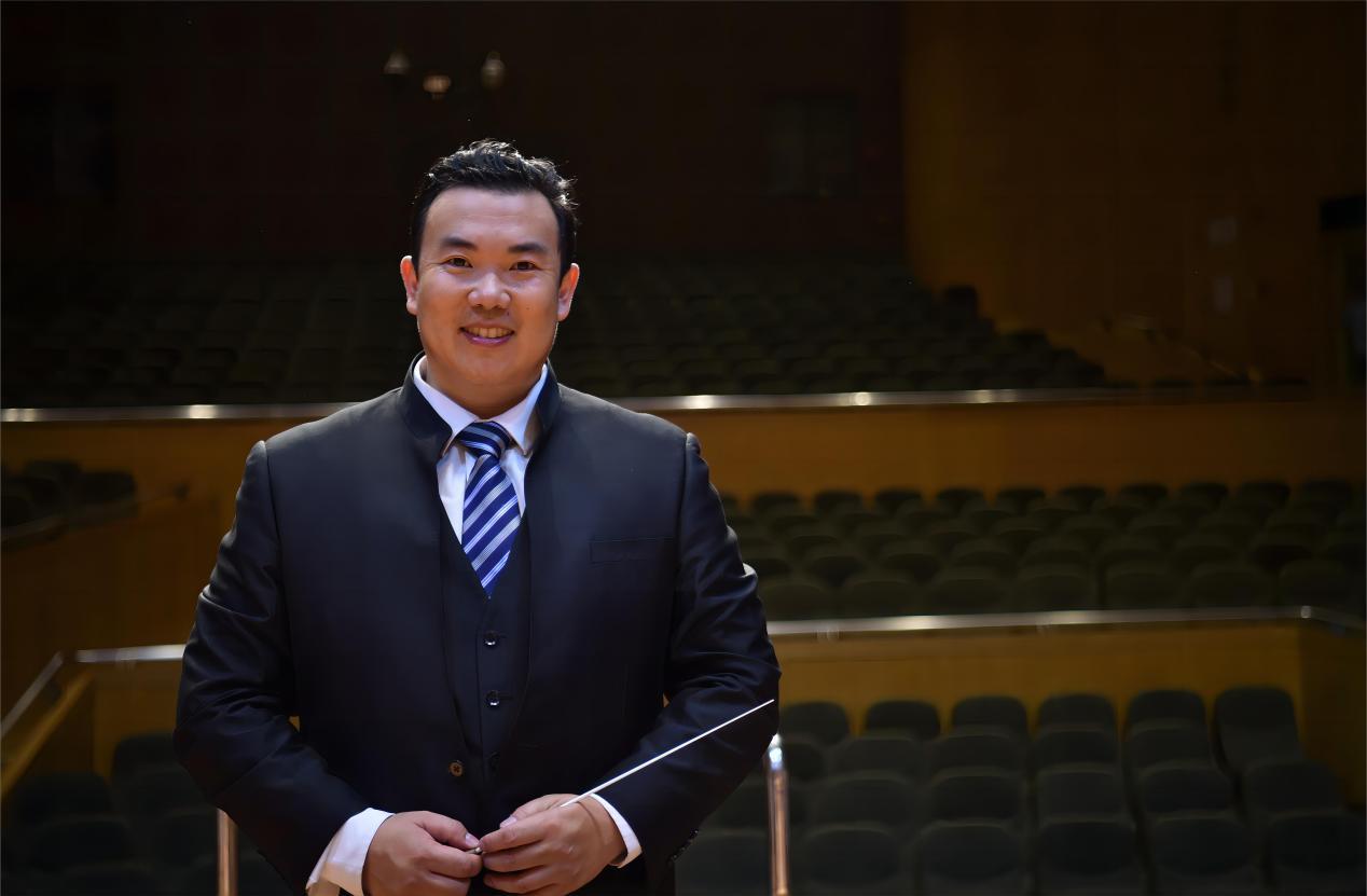 南山文体中心聚橙剧院携手2025年南山区交响音乐季，共筑音乐艺术殿堂