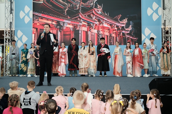 非遗与国漫共舞 菏泽牡丹助力哪吒IP点燃文化出海新引擎