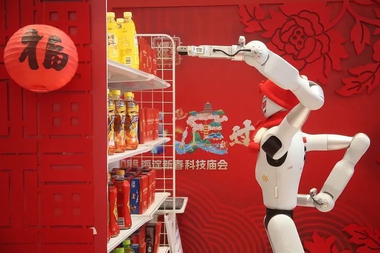 诞生了DeepSeek的中国AI生态为何与美国不同?