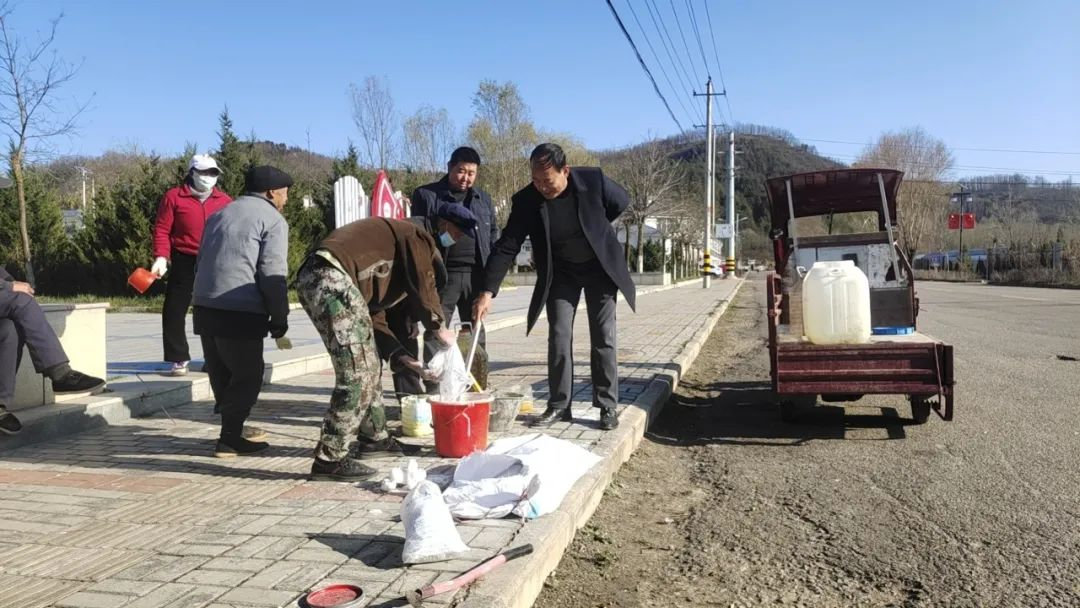 华亭巧用乡村公益岗　低收入家庭开启增收“薪”天地