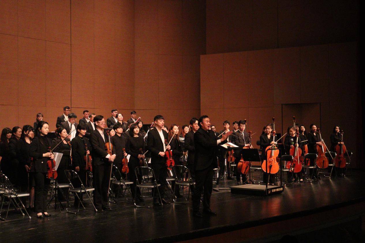 南山文体中心聚橙剧院携手2025年南山区交响音乐季，共筑音乐艺术殿堂