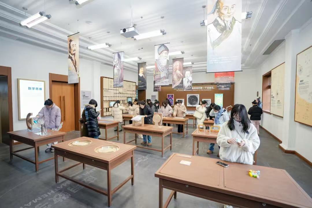 聚焦新产业、激发新活力！合肥市蜀山区开展战新产业研学活动