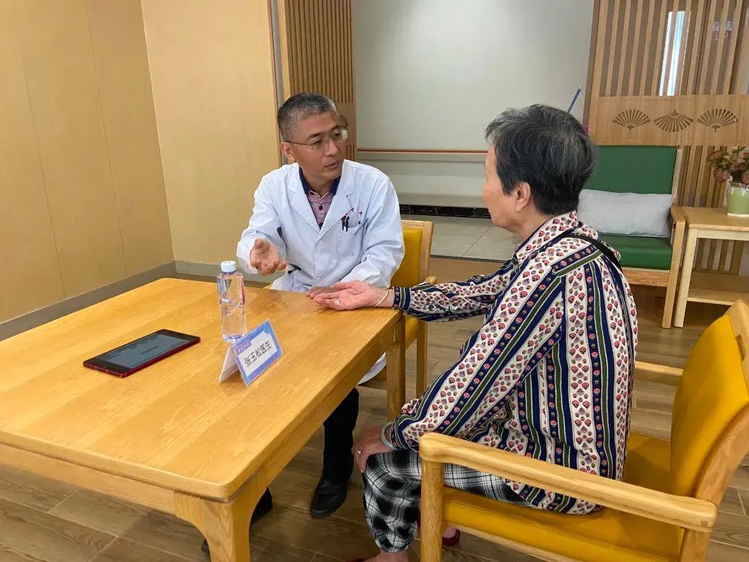安养之家特邀高资质医生上门提供医疗服务
