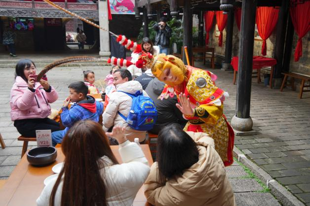 芳华如她，靖港如画，游人如织——3.8女神们的春日宴太火爆辣！