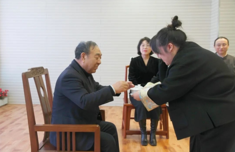 传承创新中医智慧，共绘妇幼健康新篇 | 国医大师李佃贵浊毒理论临床研究基地揭牌暨收徒拜师仪式在沧州市妇幼保健院举行