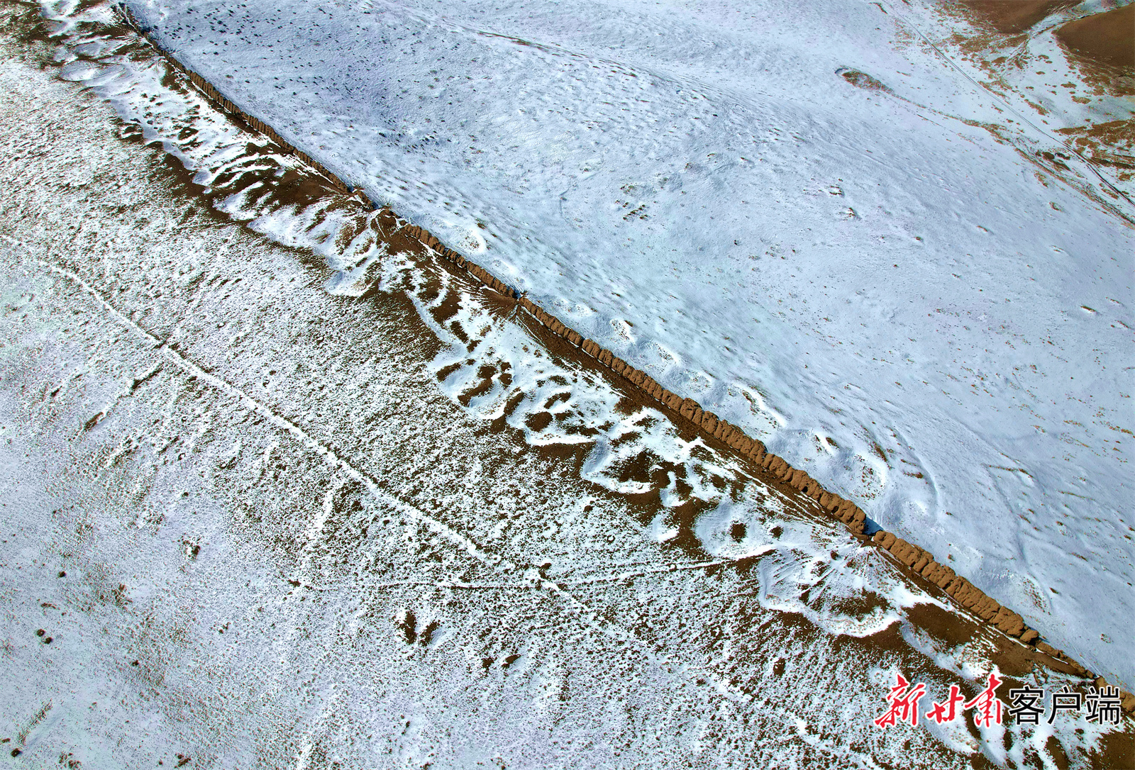 穿越草原的明长城　新甘肃&middot;甘肃日报记者　金奉乾摄