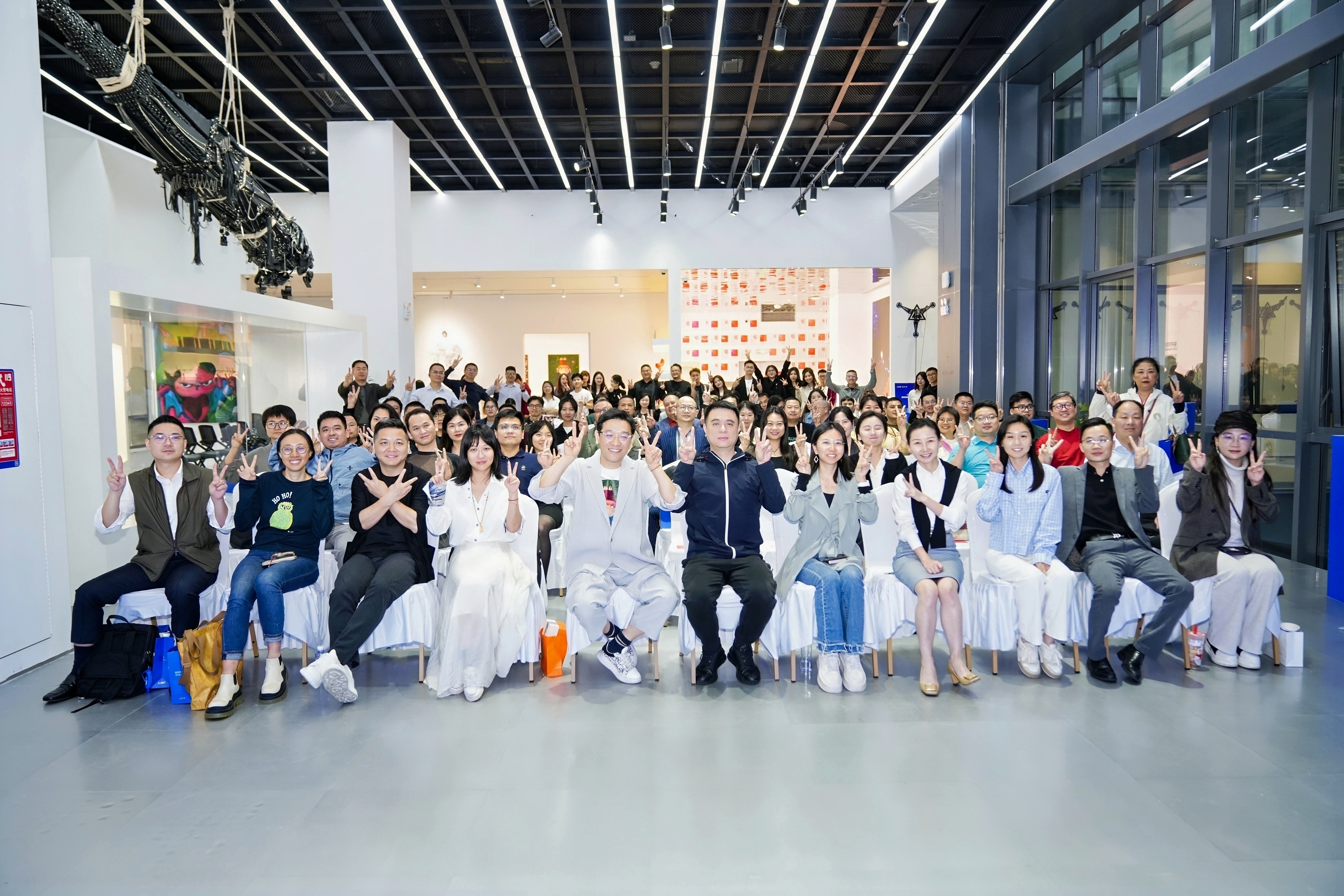 深圳洛可可乔迁启新章,品类创新峰会解码增长新范式