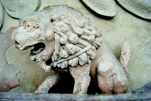 漫游悬崖上的“奇幻佛国”　千年前工匠如何刻画动植物