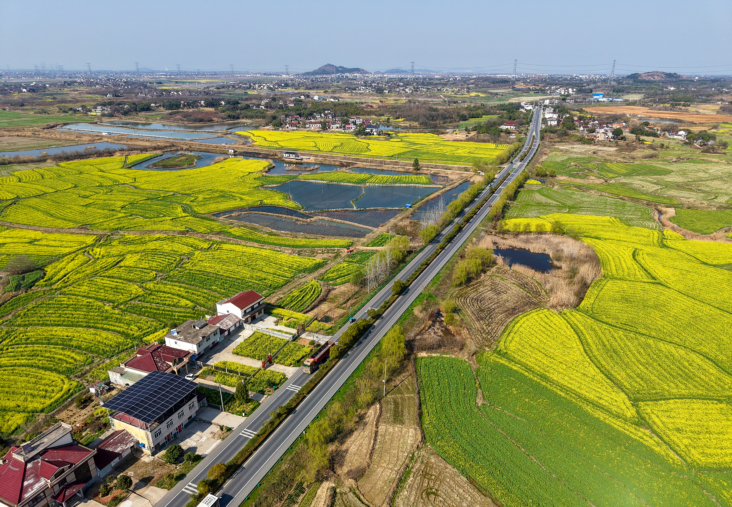 近年来,庐江县围绕乡村振兴总要求,大力推进美丽乡村建设,以生态文明