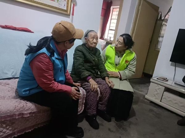 “格格”做好居民“服务员”　华亭基层治理有一套
