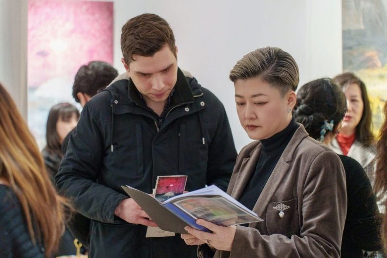 巴黎Vanities 画廊新展—龙冰、韩玉、朱庆伟联展《灵魂的低语》盛大开幕