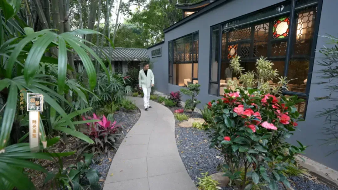 “先赏花，再一盅两件”！广州市民打卡兰圃的新玩法