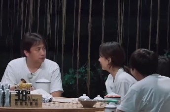 海清吹牛被黄磊当众揭穿，海清急的连忙撒娇求放过