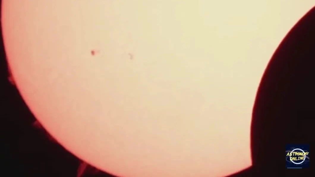 太震撼啦，澳大利亚上空的日食，绝美了