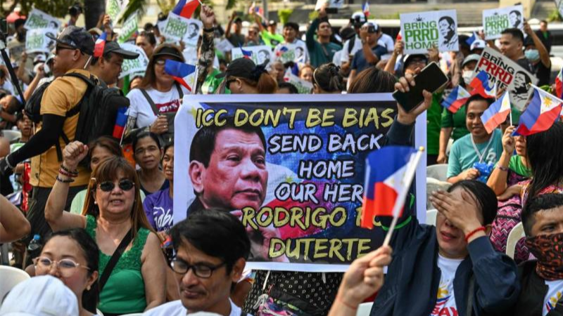 菲律宾多地集会声援杜特尔特