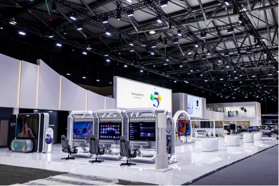 毫米波雷达+星闪黑科技!华为AWE现场解密:如何让房子学会“呼吸”?