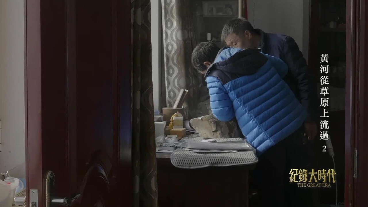 数千年前的制作工艺早已成谜，现代人使用电动工具，很难还原岩画的神韵