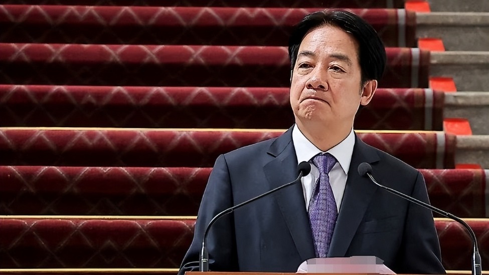 解放军亮剑震慑“台独”，赖清德千亿美元保护费，只换来美国沉默
