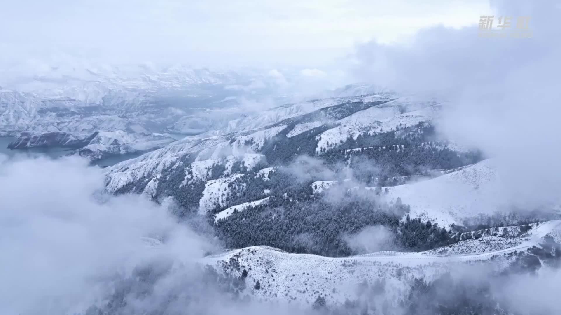 青海尖扎：春雪邂逅坎布拉