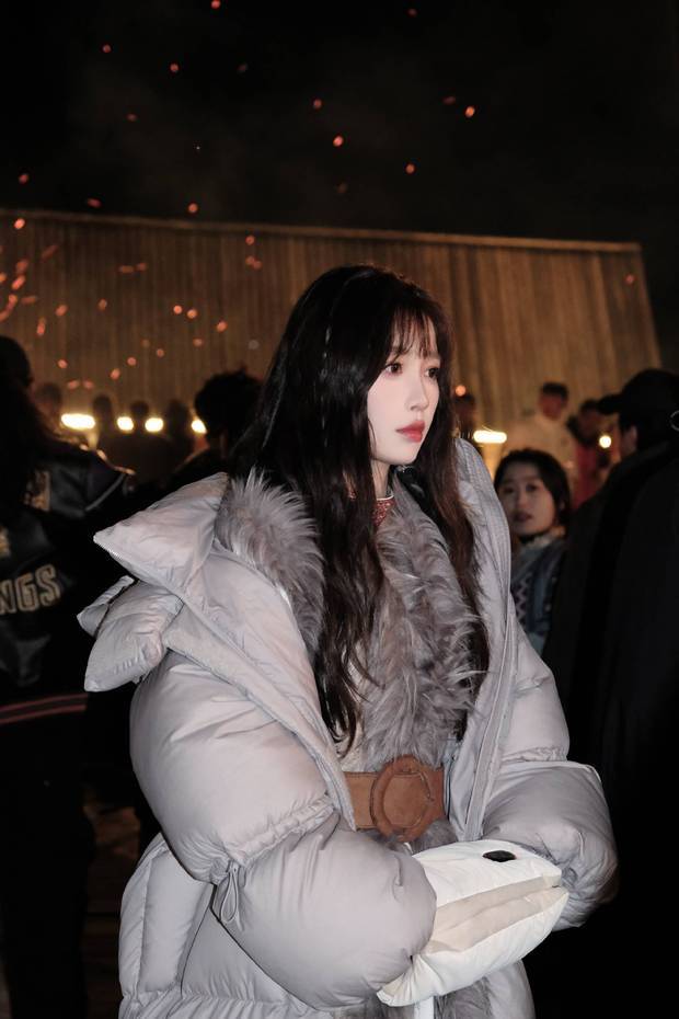 虞书欣保暖又时尚。