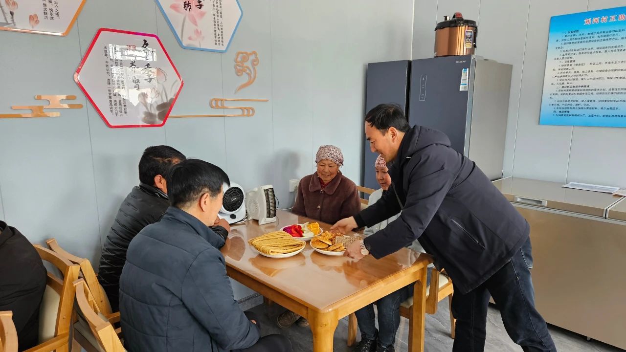 华亭银发族离家不离村　互助幸福院里主打“享老”