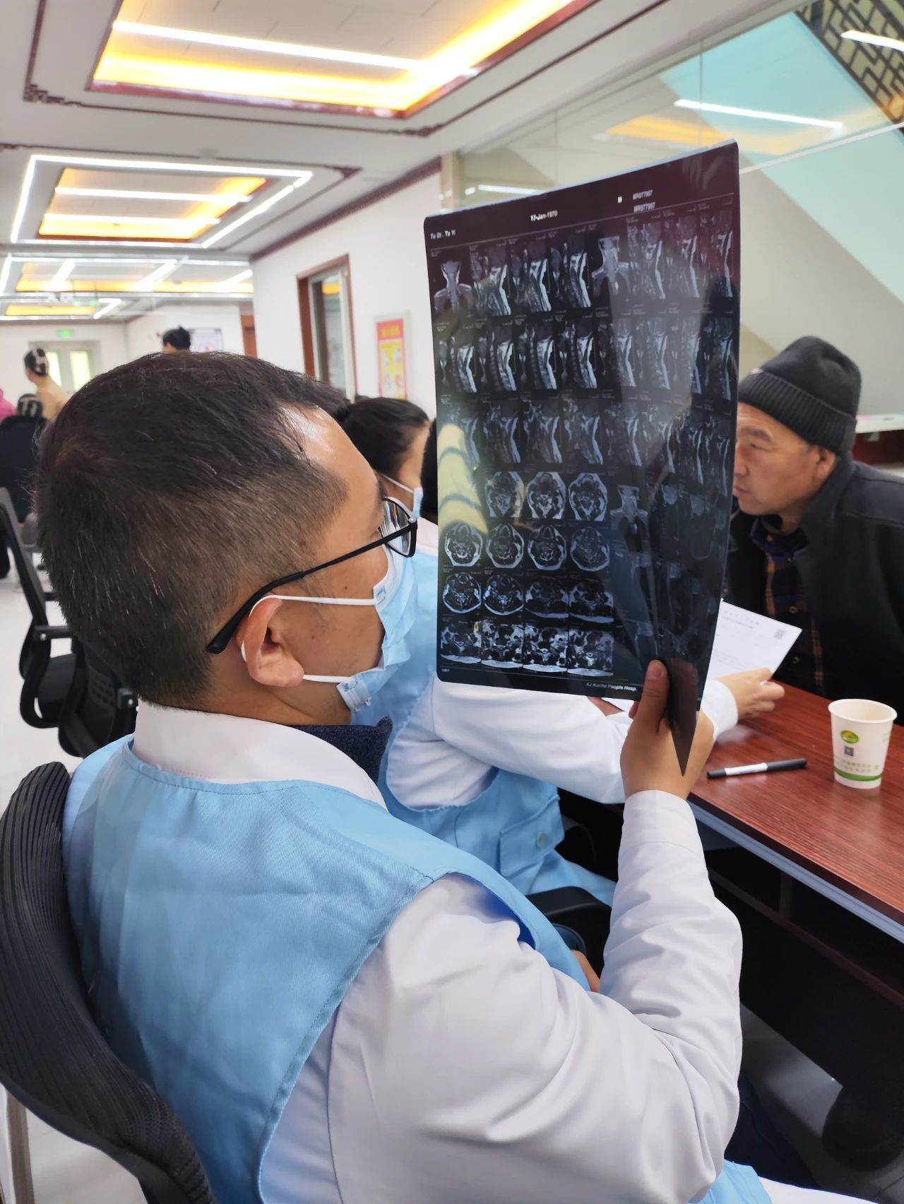 医者仁心暖人心——宁波援疆医生下乡开展大型义诊活动