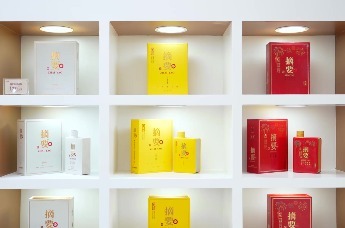 2025 春糖首席展位！金沙酒业“一城三展”解锁摘要酒沉浸式体验