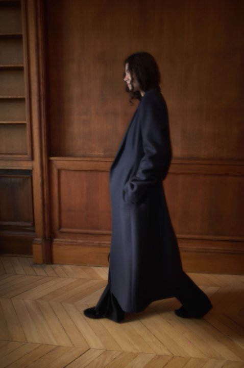 Carven 发布2025秋冬系列