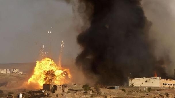 美国对胡塞武装大打出手，看似敲打伊朗，其实更像是一种无奈之举