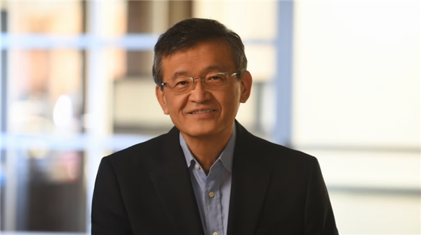 华人掌舵史上首次!陈立武今日正式接任英特尔CEO