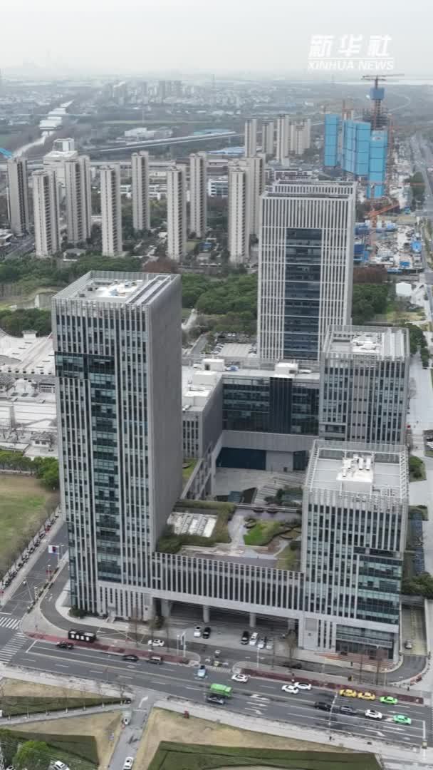 两会精神“智”启新程｜AI点亮智慧城市 政务服务更“贴心”