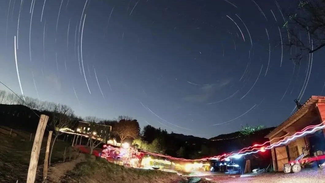 瞧，这就是星轨，感觉很不一样