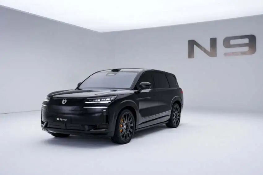 比亚迪跟牌华为,38.98万腾势N9开卖,王传福:中国最好旗舰SUV