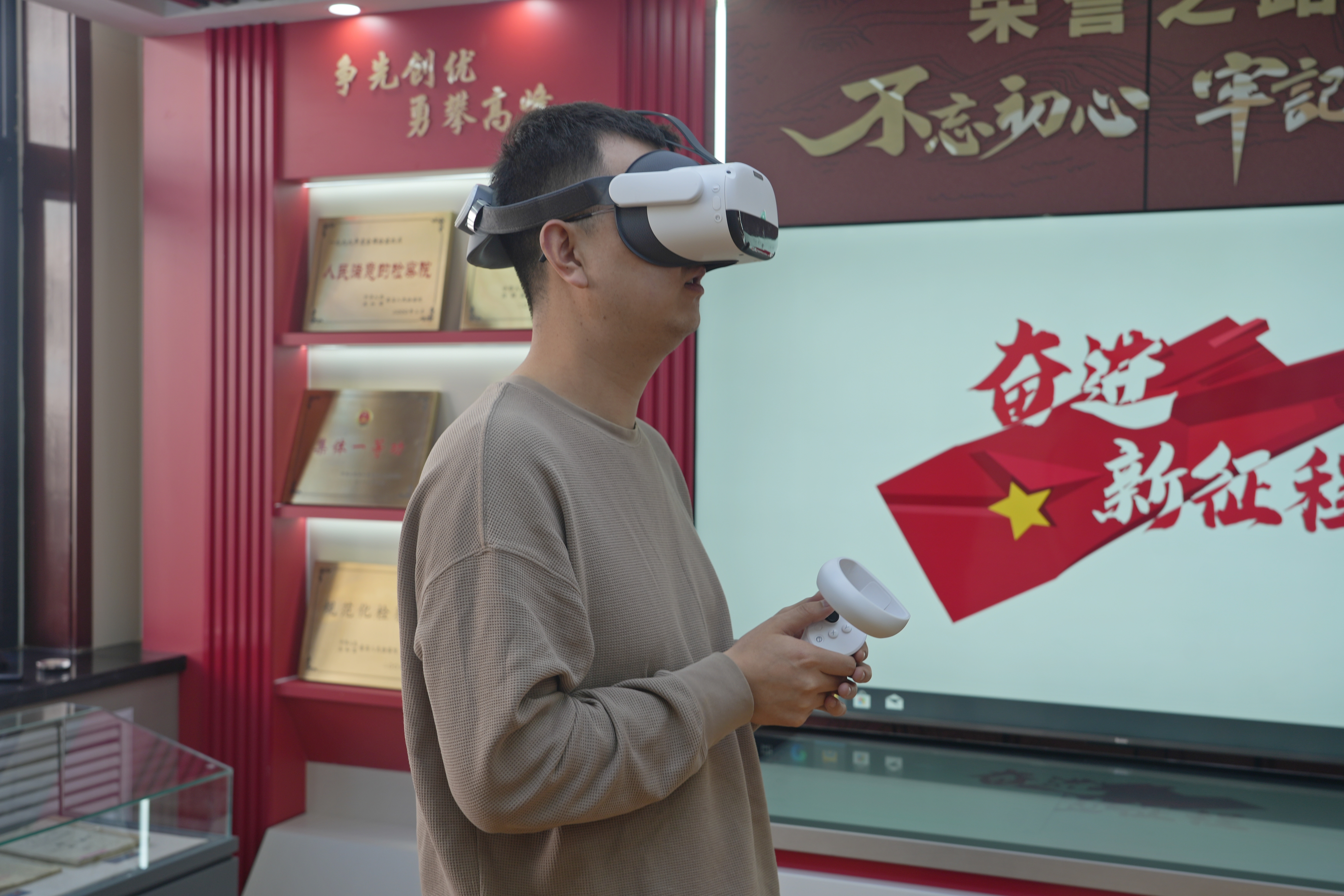 VR沉浸式探索　华亭这一院史馆开馆啦