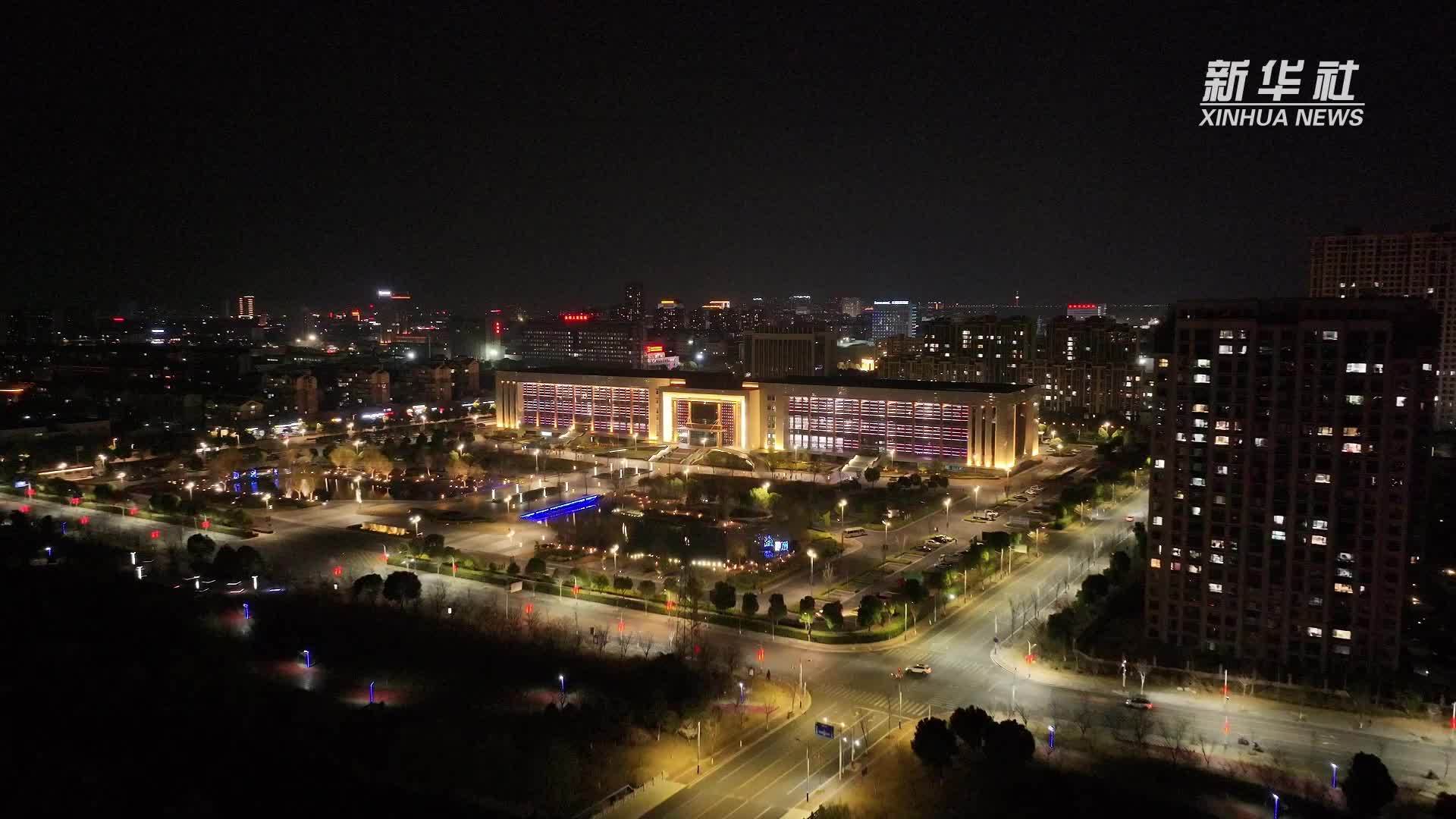 江苏金湖：“直播带岗”促就业