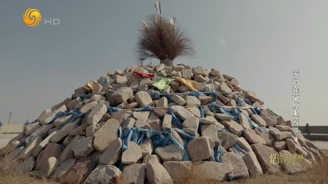 鄂尔多斯高原上的“书敖包”，给敖包文化融入更丰富的内容