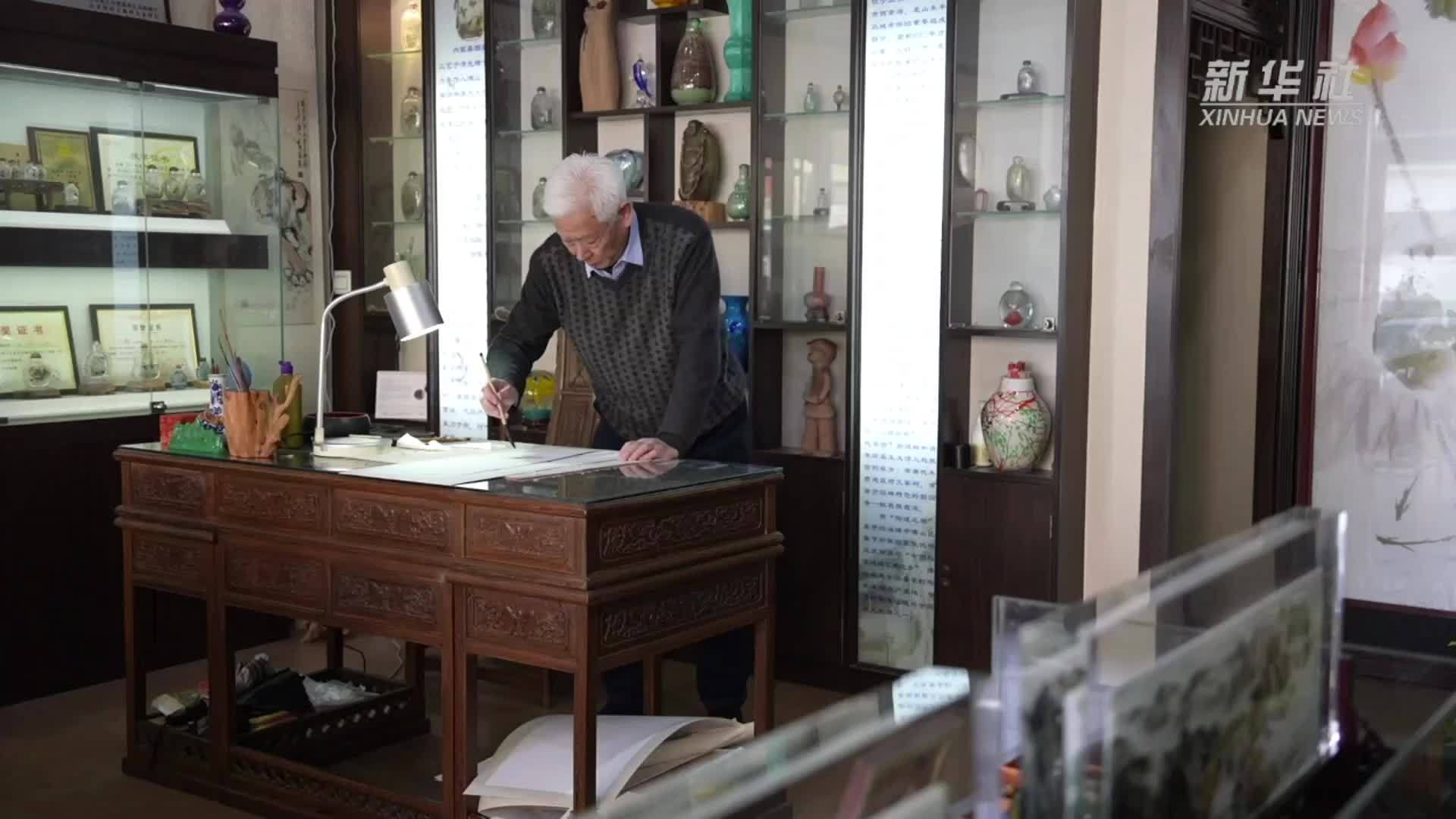 文化中国行｜瓶中绘岁月 三代内画情