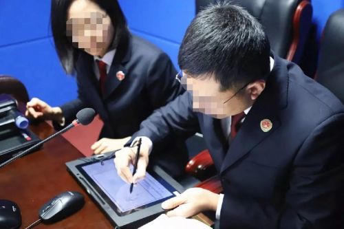 ▲远程询问笔录签署，为特殊人群电子化签名提供有效解决方案。受访者供图