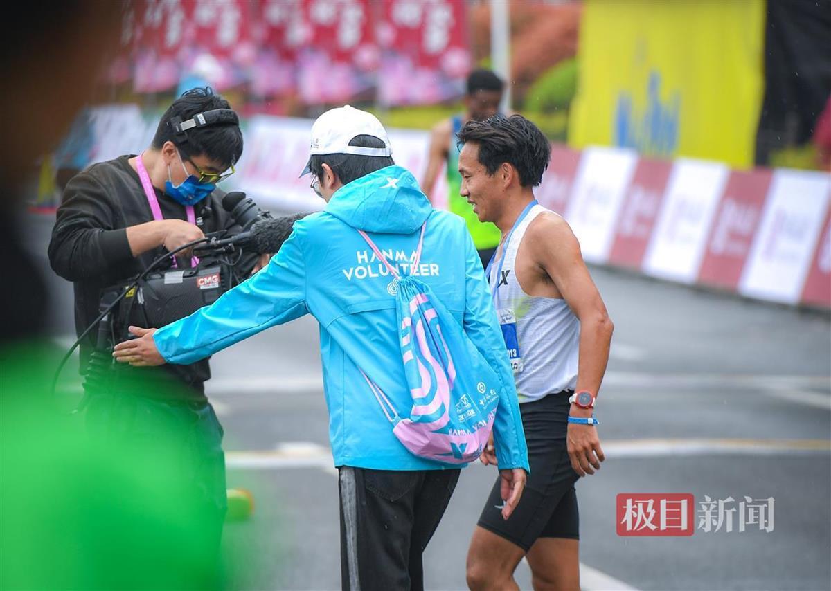 刷新国内选手汉马纪录！何杰：这是我最好的一面