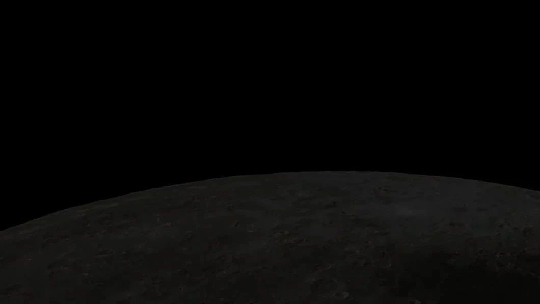 哇，好酷的月亮，这个表面很清晰呀