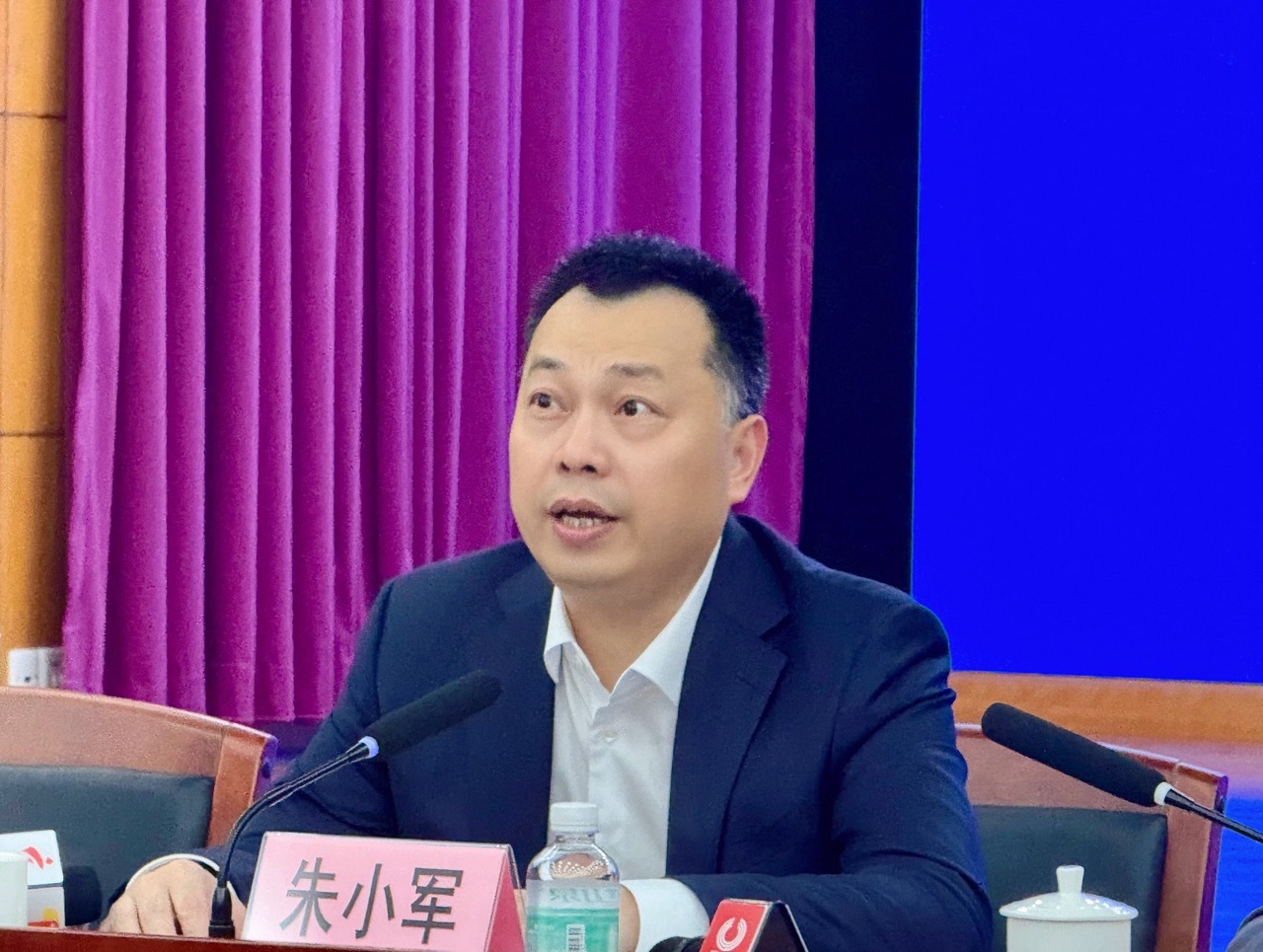 图:广东省商务厅副厅长朱小军