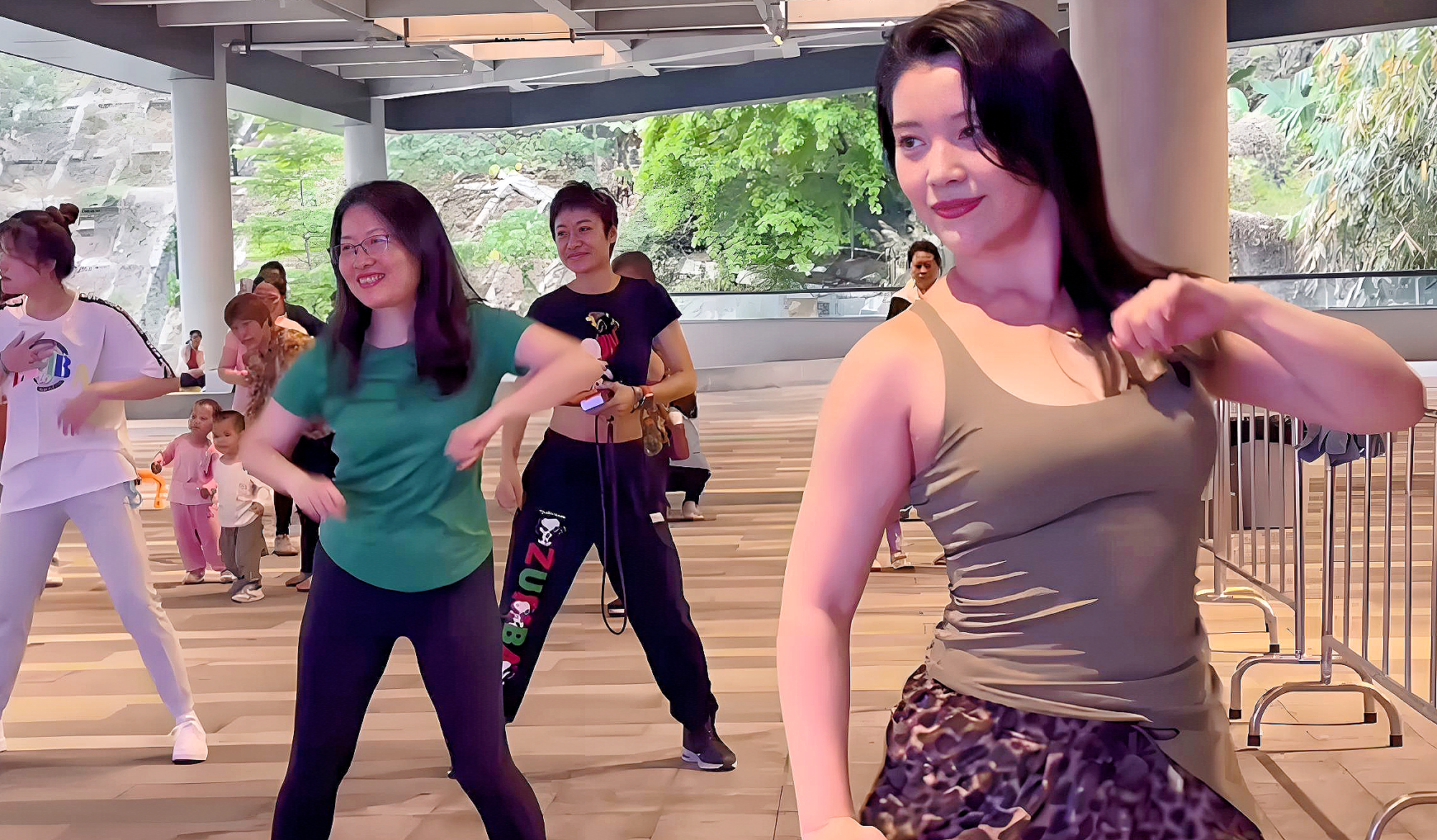 开在写字楼里的热舞派对：西乡“三月三”庙会“尊”的不一般！