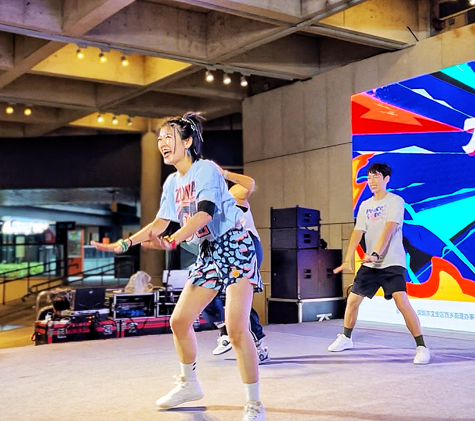 开在写字楼里的热舞派对：西乡“三月三”庙会“尊”的不一般！