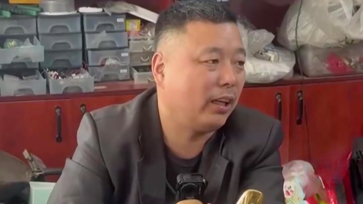 男子维修家电一个多月涨粉两百万，被称“家电华佗”