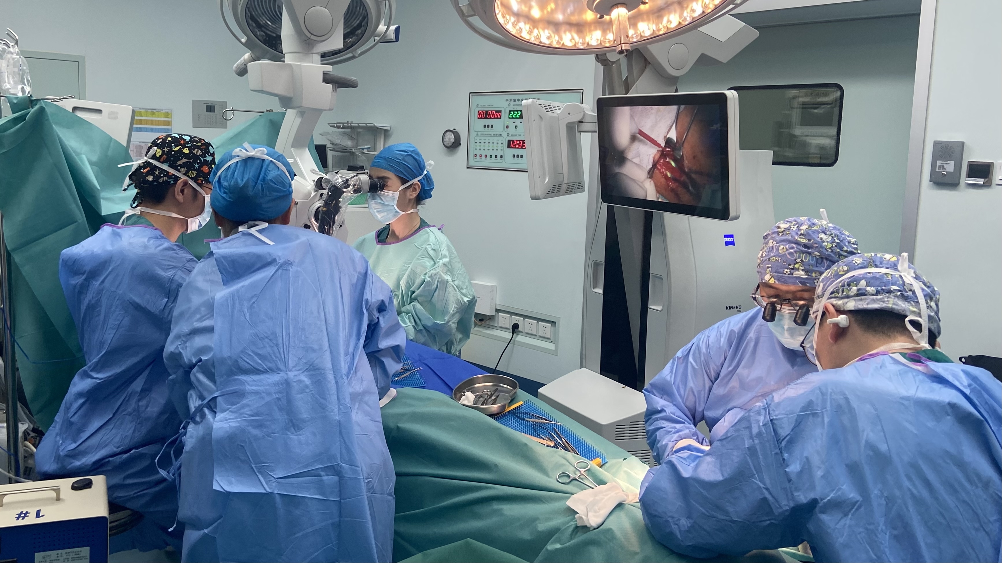 六旬母亲患上阿尔茨海默，深圳医院创新手术帮她找回记忆