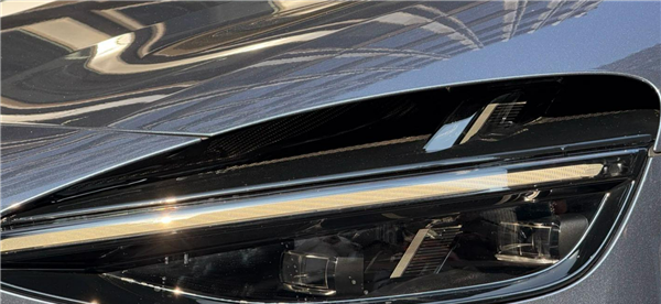 寓意“陆地战车、御风而行” 雷军:小米YU7读作“小米御7”