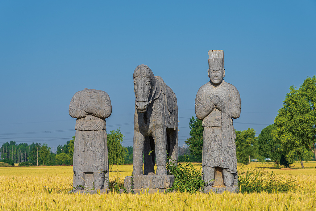 永泰陵是宋哲宗赵煦的陵寝，按照《我在现代留过学》的说法，宋哲宗在现代读到北宋灭亡之后，宋陵遭到金军劫掠，尤其是他曝尸荒野，他下定决心，在穿越回去后，绝不让悲剧发生。