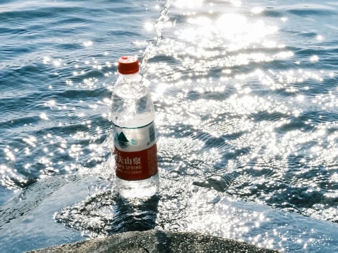 经历长达八个月的网络造谣,农夫山泉给出了2024年业绩